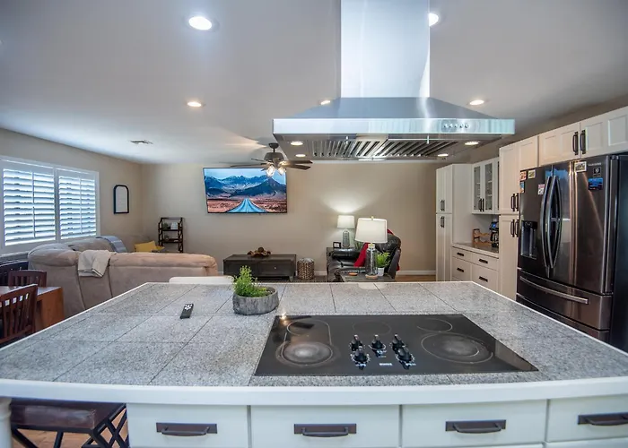Holiday home 5 Star Luxury With Private Pool And Cozy Firepit *