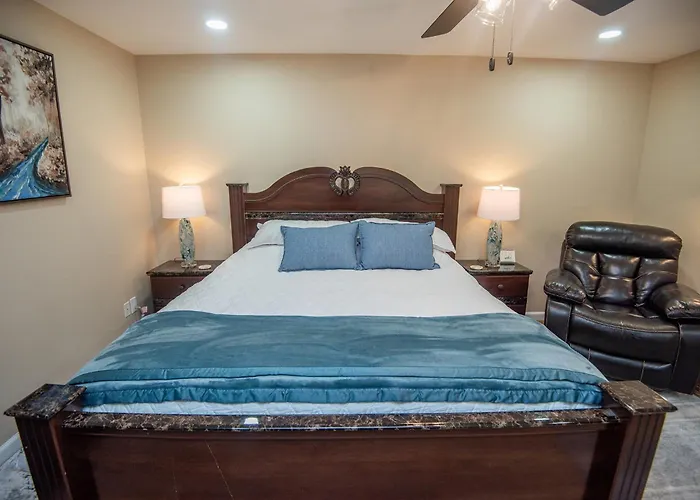 Holiday home 5 Star Luxury With Private Pool And Cozy Firepit Yuma