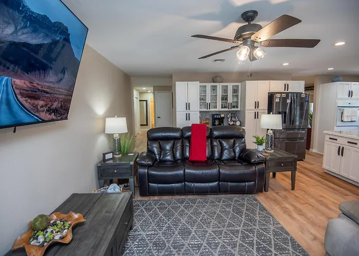 5 Star Luxury With Private Pool And Cozy Firepit Holiday home *