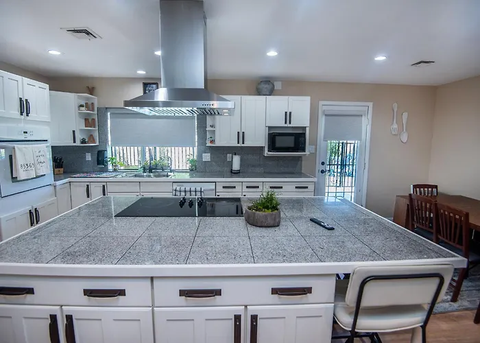 5 Star Luxury With Private Pool And Cozy Firepit Holiday home Yuma