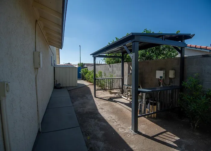 5 Star Luxury With Private Pool And Cozy Firepit Holiday home Yuma