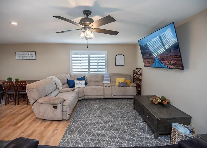 Holiday home 5 Star Luxury With Private Pool And Cozy Firepit *