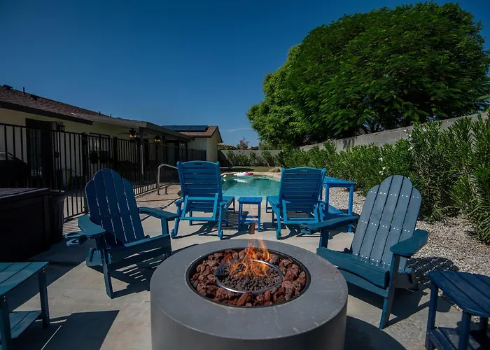 Holiday home 5 Star Luxury With Private Pool And Cozy Firepit Yuma